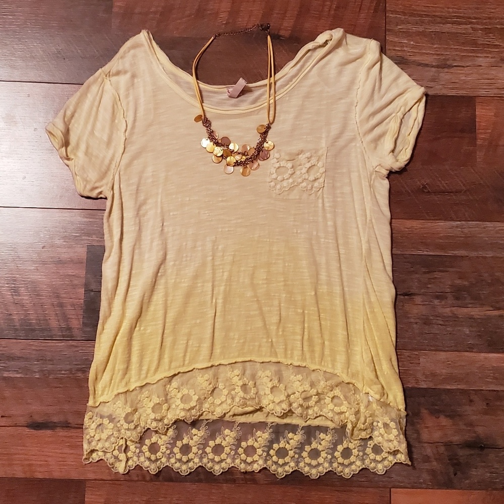 Lace t shirt with necklace